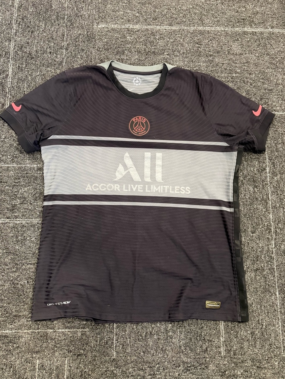 Nike PSG Black & Gray Training Tee with Pink Accents
